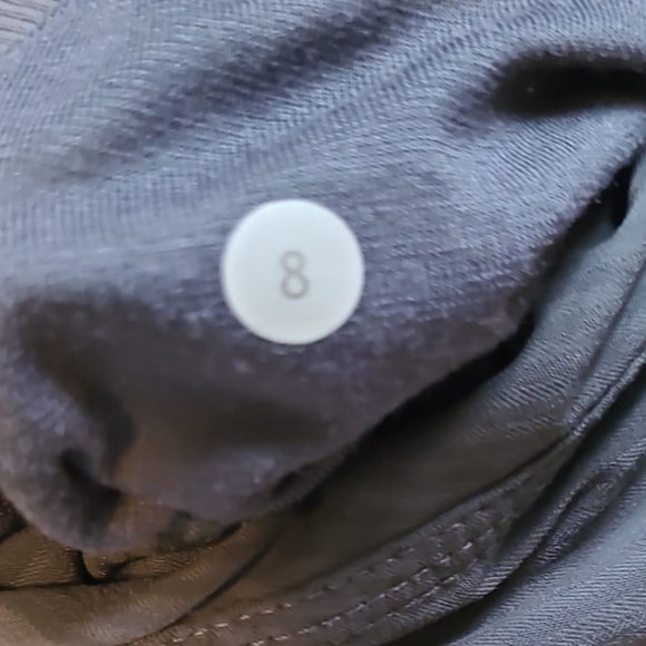 lululemon Jogging pants Gray Lined Studios in a pull on style with tie bottoms - Picture 4 of 4